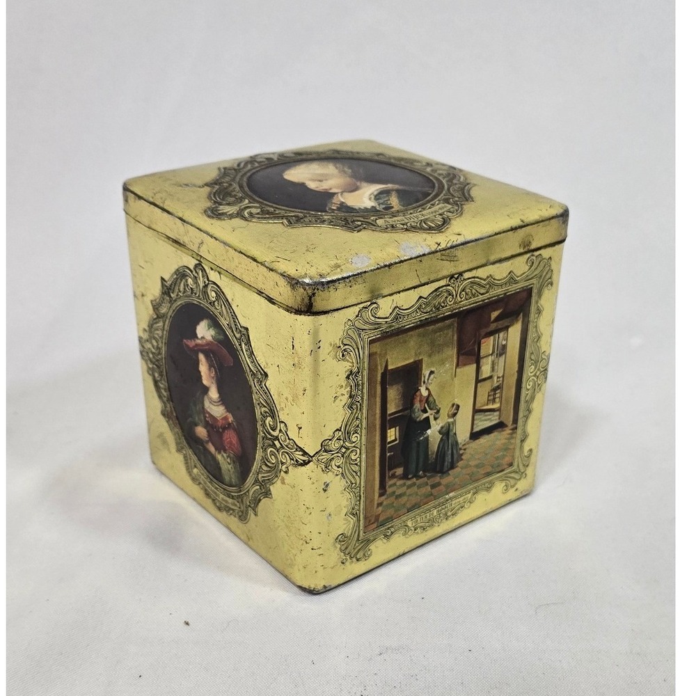 Vtg Victorian style Parisian Florentine mid century tin container Holland